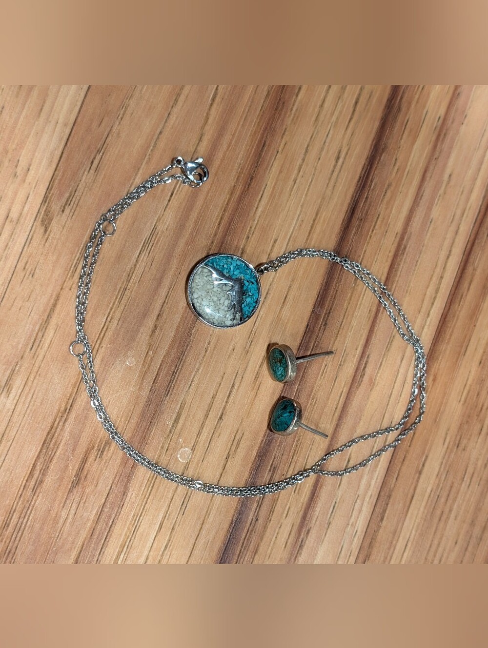 Silvertone Turquoise Pendant Necklace and Stud Earrings Set